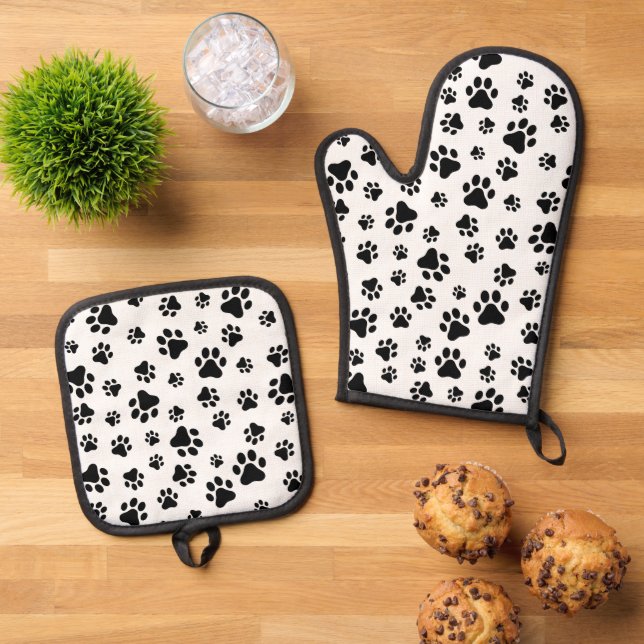 Pattern Of Paws, Dog Paws, Black and White Oven Mitt & Pot Holder Set (Top Down)