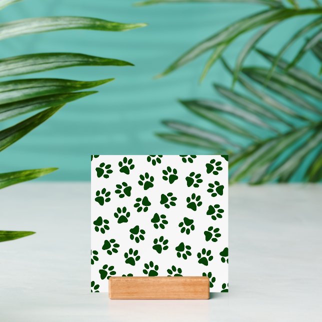 Pattern Of Paws, Dog Paws, Green Paws Holder (Insitu 2)