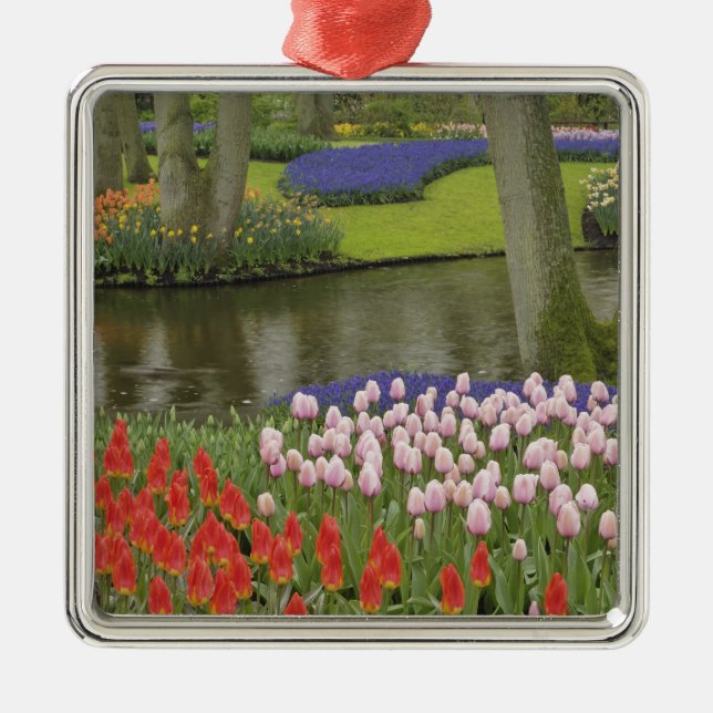 Pattern of tulips and grape hyacinth flowers, metal ornament (Front)