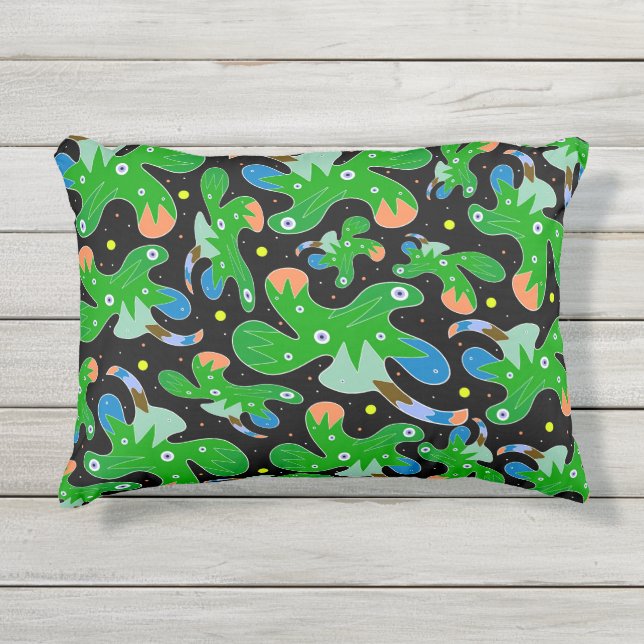 Patterned green outdoor pillow (Front)