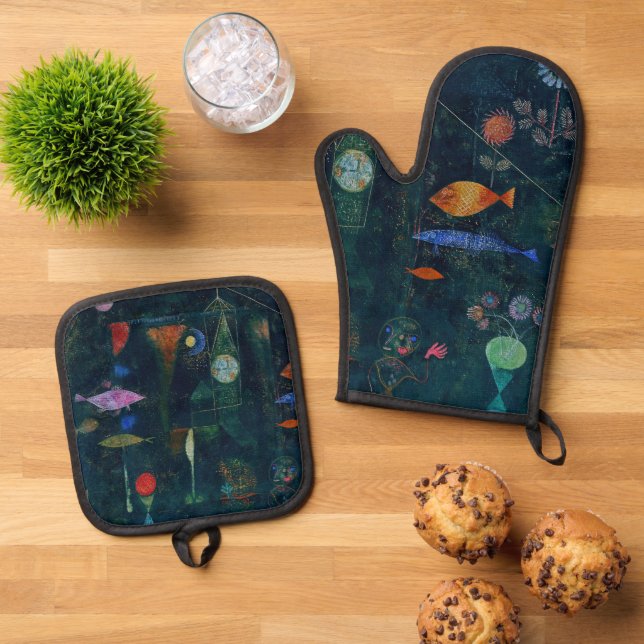 Paul Klee Fish Magic Abstract Painting Graphic Art Oven Mitt & Pot Holder Set (Top Down)