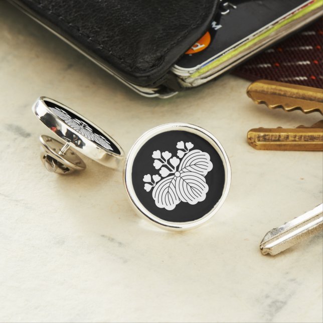 Paulownia with 5/3 blooms pin (In Situ)