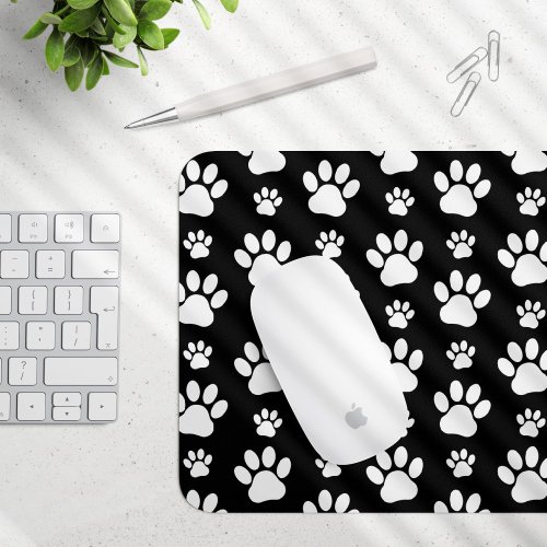 Paw Pattern Paw Prints Dog Paws Black and White Mouse Pad