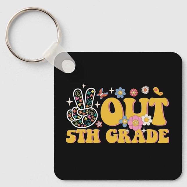 Peace Out 5th Grade Groovy Last Day Of School Keychain (Front)