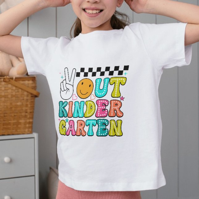 Peace Out Kindergarten Graduation – Colorful T-Shirt (Peace Out Kindergarten Graduation – Colorful T-Shirt
)
