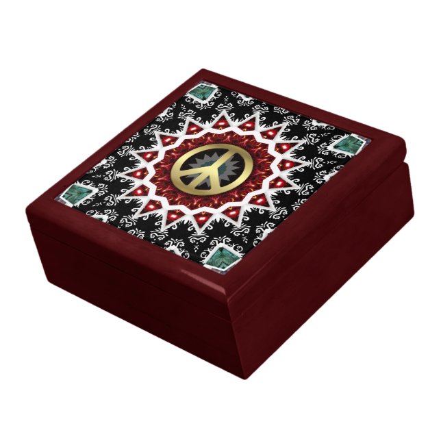 Peace Star Flame Circle Lacquered Gift Box (Side)