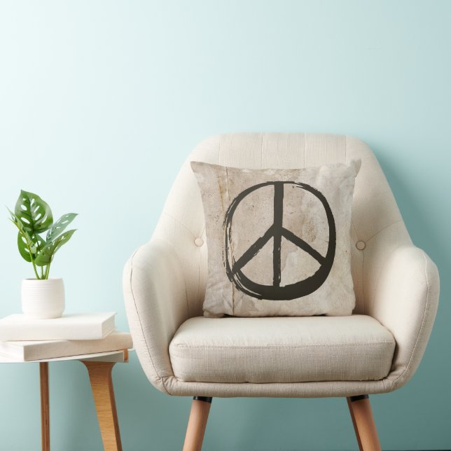 Peace Symbol Hippie Love 1960s Sign Mud Soiled Throw Pillow (Chair)