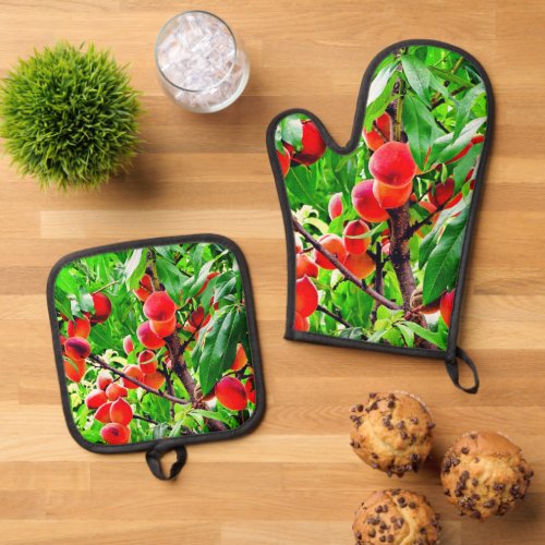 Peaches Fun Fruit Oven Mitt  Pot Holder Set