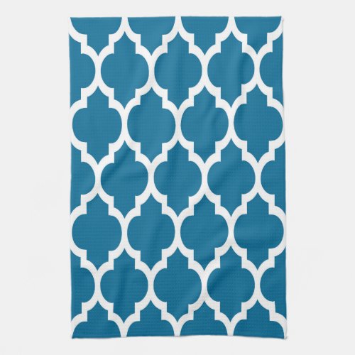 Peacock White Moroccan Quatrefoil Pattern 4 Kitchen Towel