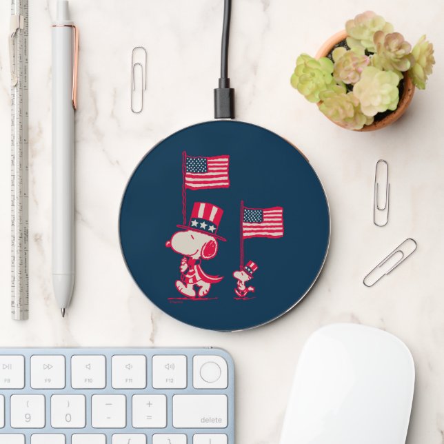Peanuts | American Summer Old Glory Wireless Charger (Desk)