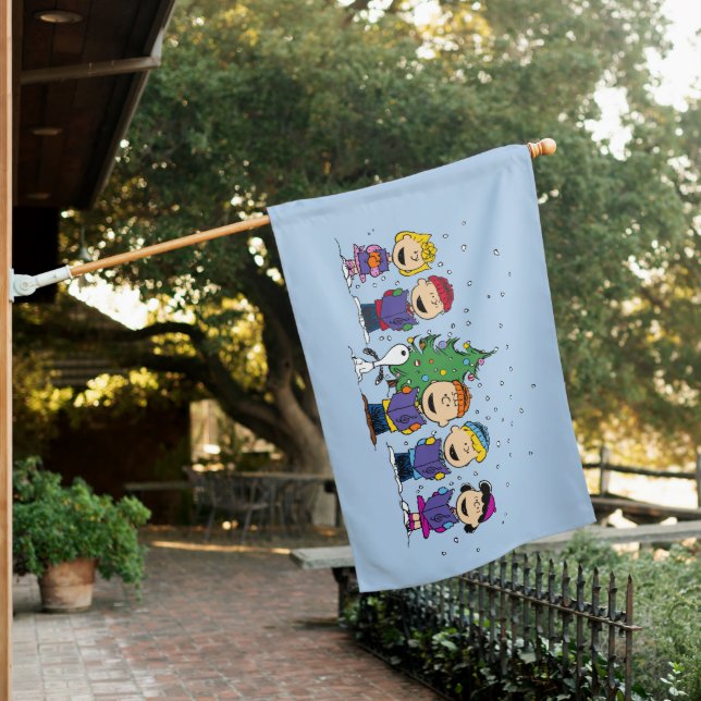 Peanuts | Around the Christmas Tree House Flag (In SItu)