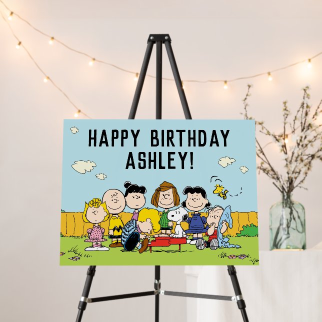 Peanuts | Charlie Brown and Gang Birthday Foam Board (In Situ (Stand))