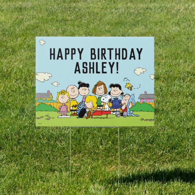 Peanuts | Charlie Brown and Gang Birthday Sign (Insitu)
