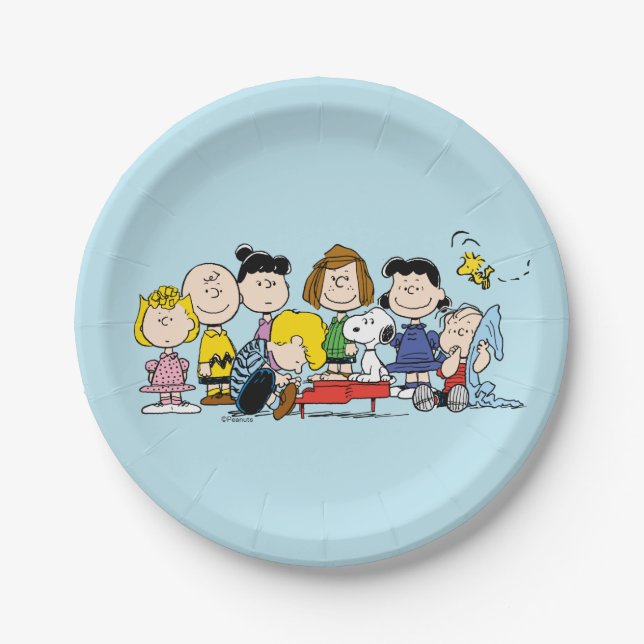 Peanuts | Charlie Brown and Gang Paper Plates (Front)