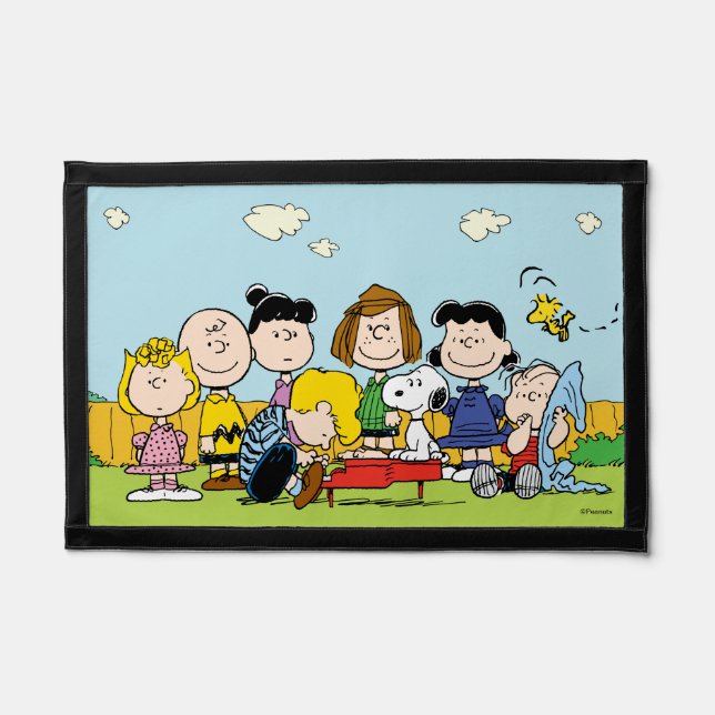 Peanuts | Charlie Brown and Gang Pennant (Front)