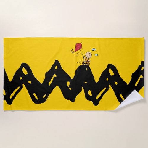 Peanuts  Charlie Brown Flying Kite Beach Towel