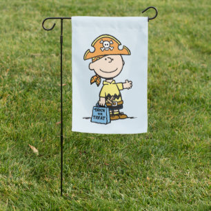Peanuts Charlie Brown Pirate Halloween Garden Flag