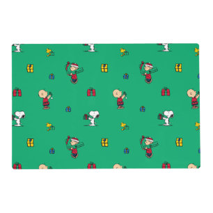 Peanuts   Christmas Gift Giving Pattern Placemat