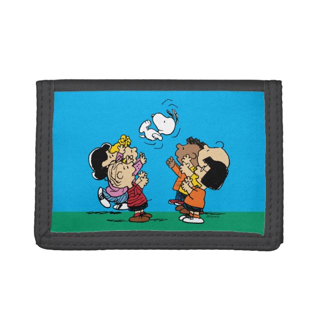 Peanuts | Friends Fun Trifold Wallet (Front)