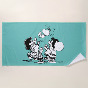 Peanuts Gang Lifting Snoopy Beach Towel