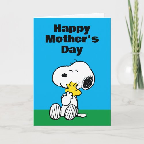 Peanuts  Happy Mothers Day Hug Holiday Card