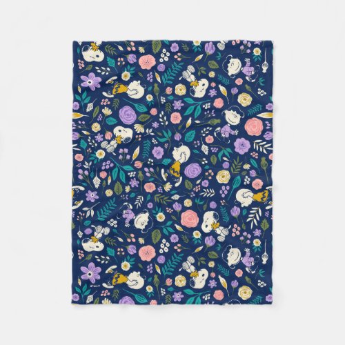 Peanuts In Bloom Pattern Fleece Blanket