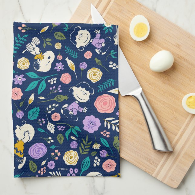 Peanuts In Bloom Pattern Kitchen Towel (Quarter Fold)
