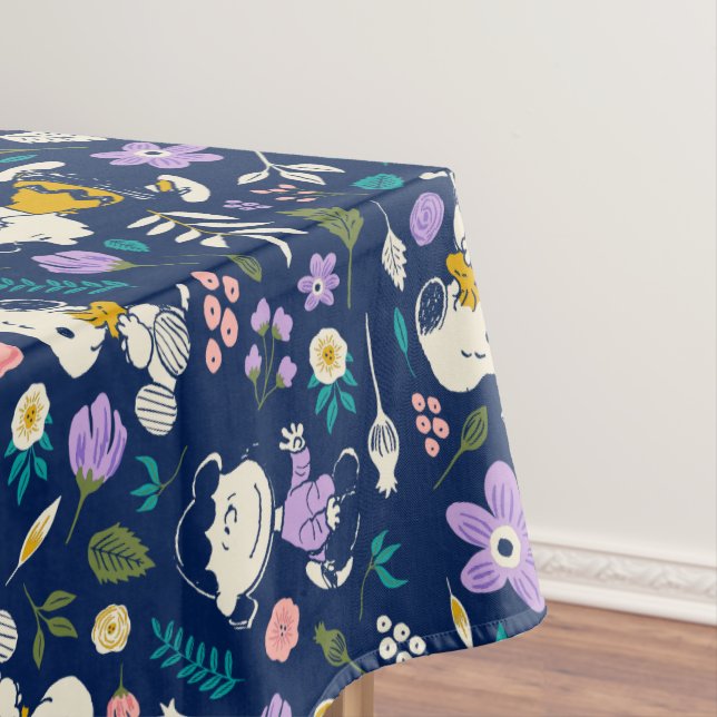 Peanuts In Bloom Pattern Tablecloth (In Situ)