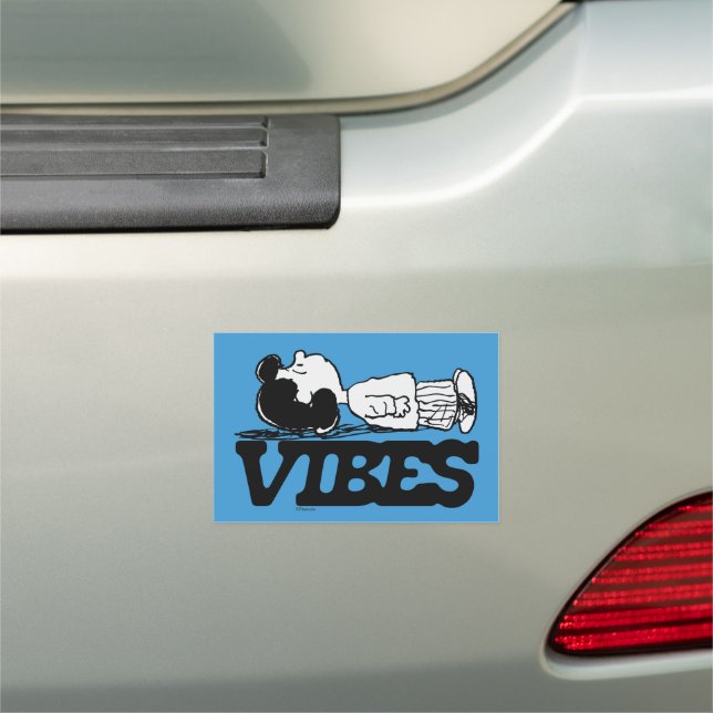 Peanuts | Lucy Vibes Car Magnet (In Situ)