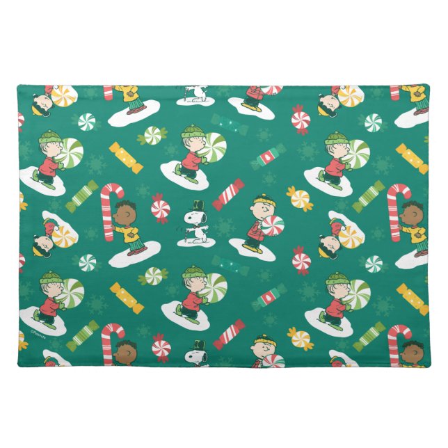 Peanuts Peppermint Dreams Holiday Pattern Cloth Placemat (Front)