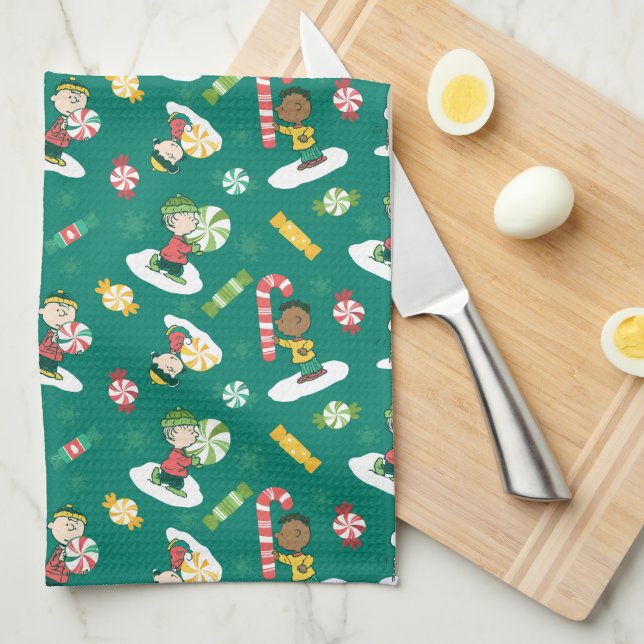 Peanuts Peppermint Dreams Holiday Pattern Kitchen Towel (Quarter Fold)