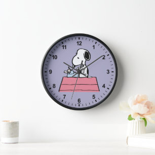 Peanuts Snoopy at the Typewriter Clock