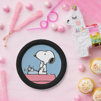 Peanuts | Snoopy at the Typewriter Paper Plates