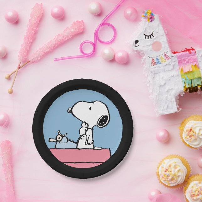 Peanuts | Snoopy at the Typewriter Paper Plates (Party)