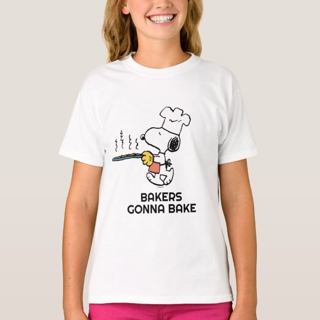Peanuts | Snoopy Baking Cookies T-Shirt (Front)