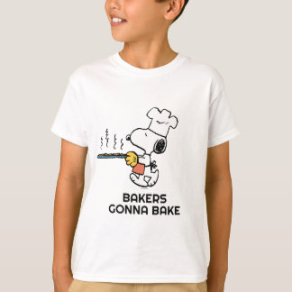 Peanuts | Snoopy Baking Cookies T-Shirt