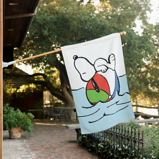 Peanuts | Snoopy Beach Ball Beach House Flag (In SItu)