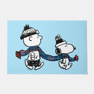 Peanuts   Snoopy & Charlie Brown Winter Scarf Doormat