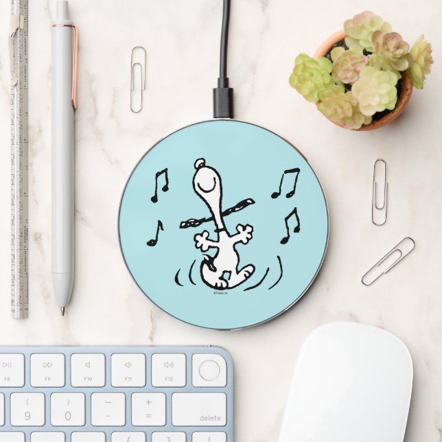 Peanuts | Snoopy Dancing Wireless Charger (Desk)