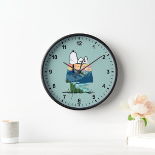 Peanuts Snoopy Dog House Go Wild Clock