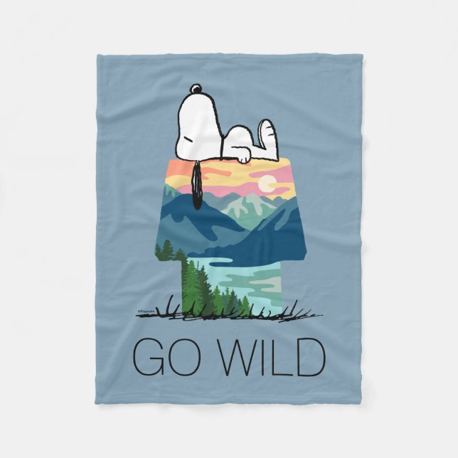 Peanuts | Snoopy Dog House Sunrise Fleece Blanket (Front)