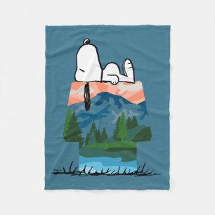 Peanuts Snoopy Dog Sunset View Fleece Blanket