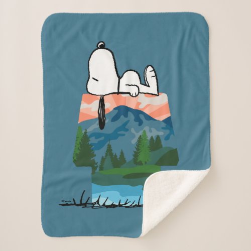 Peanuts  Snoopy Dog Sunset View Sherpa Blanket