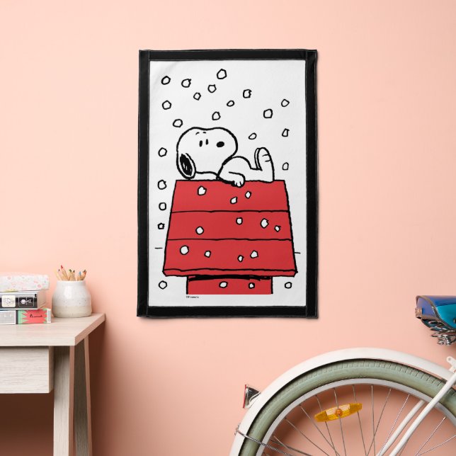 Peanuts | Snoopy Doghouse Snowflakes Pennant (Insitu 2)