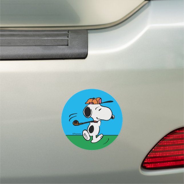 Peanuts | Snoopy Golf Swing Car Magnet (In Situ)