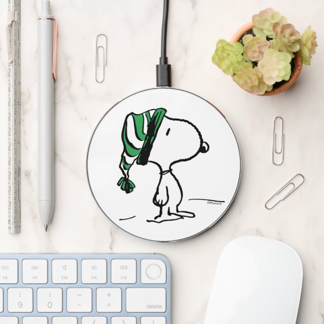 Peanuts | Snoopy Green Snow Cap Wireless Charger (Desk)