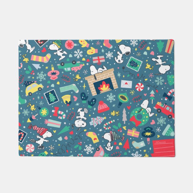 Peanuts | Snoopy Holiday Pattern Doormat (Front)