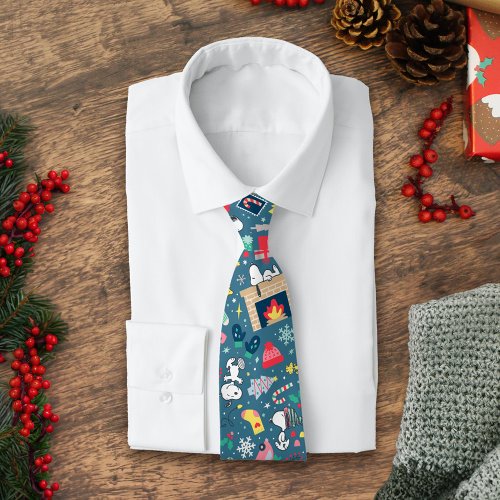 Peanuts  Snoopy Holiday Pattern Neck Tie