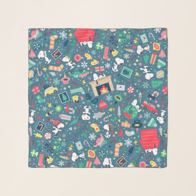Peanuts | Snoopy Holiday Pattern Scarf (Front)