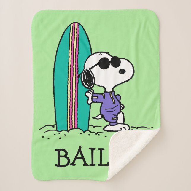 Peanuts | Snoopy Ocean High Tide Sherpa Blanket (Front)